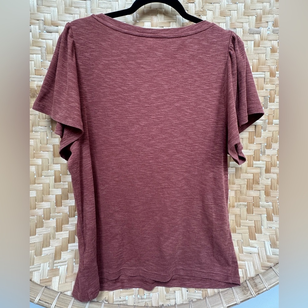 GAP Ribbed Flutter Sleeve Top - Picture 3 of 6